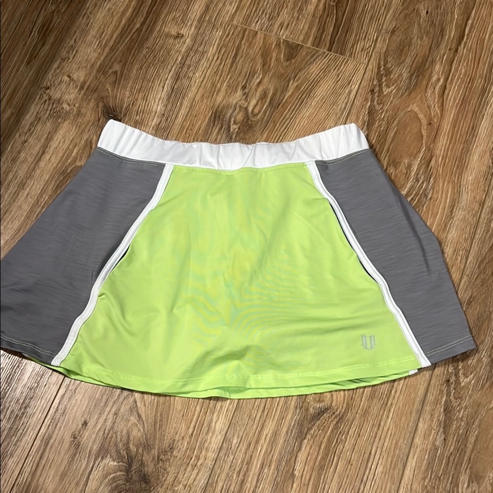 EleVen by Venus Williams Mini Skort in Yellow and Green